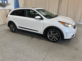 2017 KIA NIRO TOURING