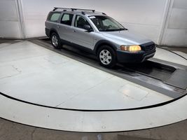 2005 VOLVO XC70 