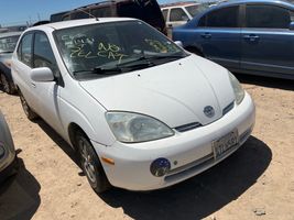 2001 TOYOTA PRIUS 