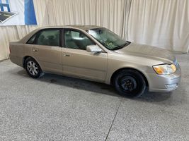 2001 TOYOTA AVALON 