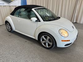 2007 VOLKSWAGEN NEW BEETLE 
