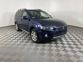 2013 MITSUBISHI OUTLANDER SE
