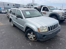 2005 JEEP GRAND CHEROKEE LAREDO