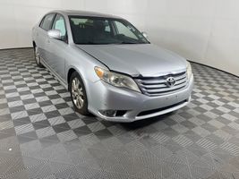 2011 TOYOTA AVALON 