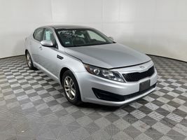 2011 KIA OPTIMA LX