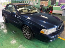 2004 VOLVO C70