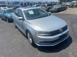 2015 VOLKSWAGEN JETTA SEL