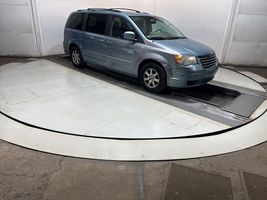 2010 CHRYSLER TOWN & COUNTRY TOURING