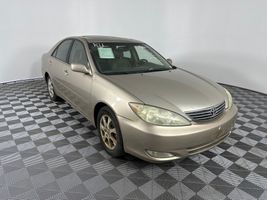 2005 TOYOTA CAMRY XLE