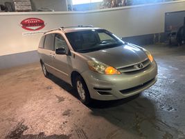 2006 TOYOTA SIENNA 
