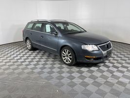 2010 VOLKSWAGEN PASSAT KOMFORT