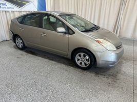 2005 TOYOTA PRIUS 