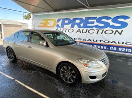 2010 HYUNDAI GENESIS