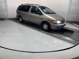 2001 TOYOTA SIENNA LE