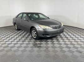 2005 TOYOTA CAMRY 