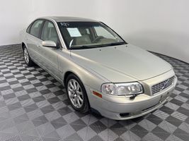 2004 VOLVO S80 