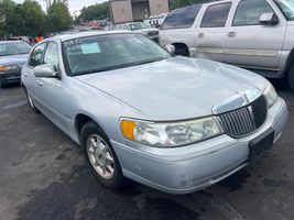 2002 LINCOLN TOWN CAR SIGNATURE