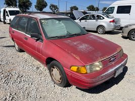 1993 FORD ESCORT