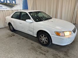 2000 TOYOTA CAMRY 