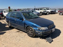 2000 VOLVO V40 