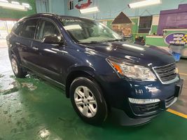 2017 CHEVROLET TRAVERSE LS
