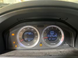 2011 VOLVO XC70 BASE