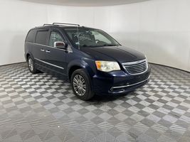 2011 CHRYSLER TOWN & COUNTRY LIMITED