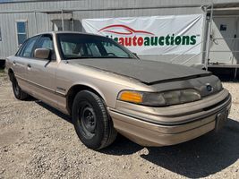 1992 FORD CROWN VICTORIA BASE