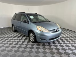 2007 TOYOTA SIENNA LE