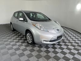 2016 NISSAN LEAF S-30