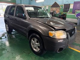 2006 FORD ESCAPE XLS