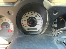 2004 NISSAN FRONTIER 