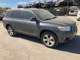 2009 TOYOTA HIGHLANDER LIMITED