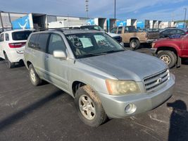 2003 TOYOTA HIGHLANDER 