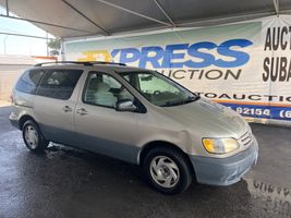 2002 TOYOTA SIENNA