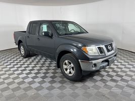 2011 NISSAN FRONTIER SV