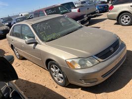 2000 TOYOTA AVALON 