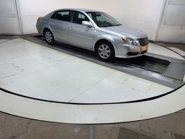 2010 TOYOTA AVALON 
