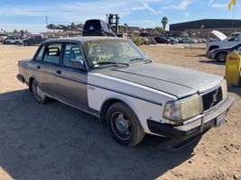 1992 VOLVO 240 