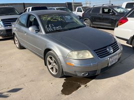 2004 VOLKSWAGEN PASSAT GLX
