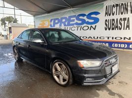 2013 AUDI S4