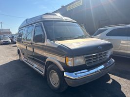 1992 FORD E150 VANS 