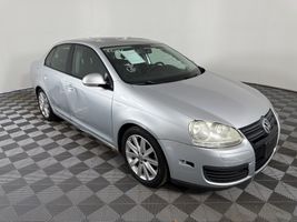 2010 VOLKSWAGEN JETTA 