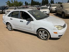 2005 FORD FOCUS ZX4 S