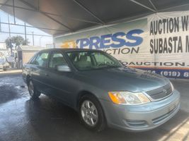 2000 TOYOTA AVALON