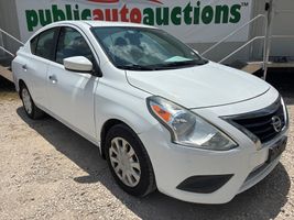 2015 NISSAN VERSA