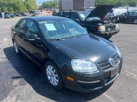 2010 VOLKSWAGEN JETTA 