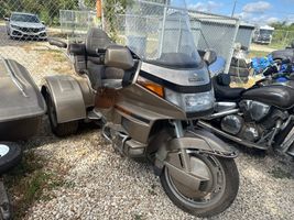 1988 HONDA GL1500 GOLD WING 