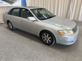 2002 TOYOTA AVALON 
