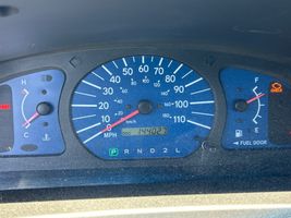 2002 TOYOTA SIENNA CE